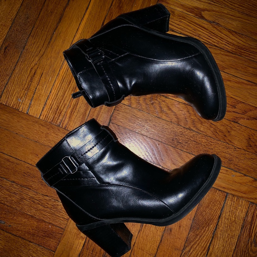 Franco Sarto NINO Black Ankle Boots
